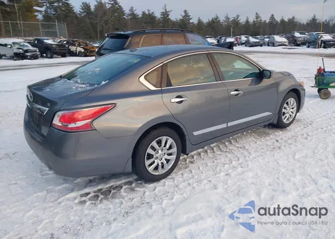2015 Nissan Altima 2.5 S из США, поврежденный, VIN 1N4AL3AP9FN316670